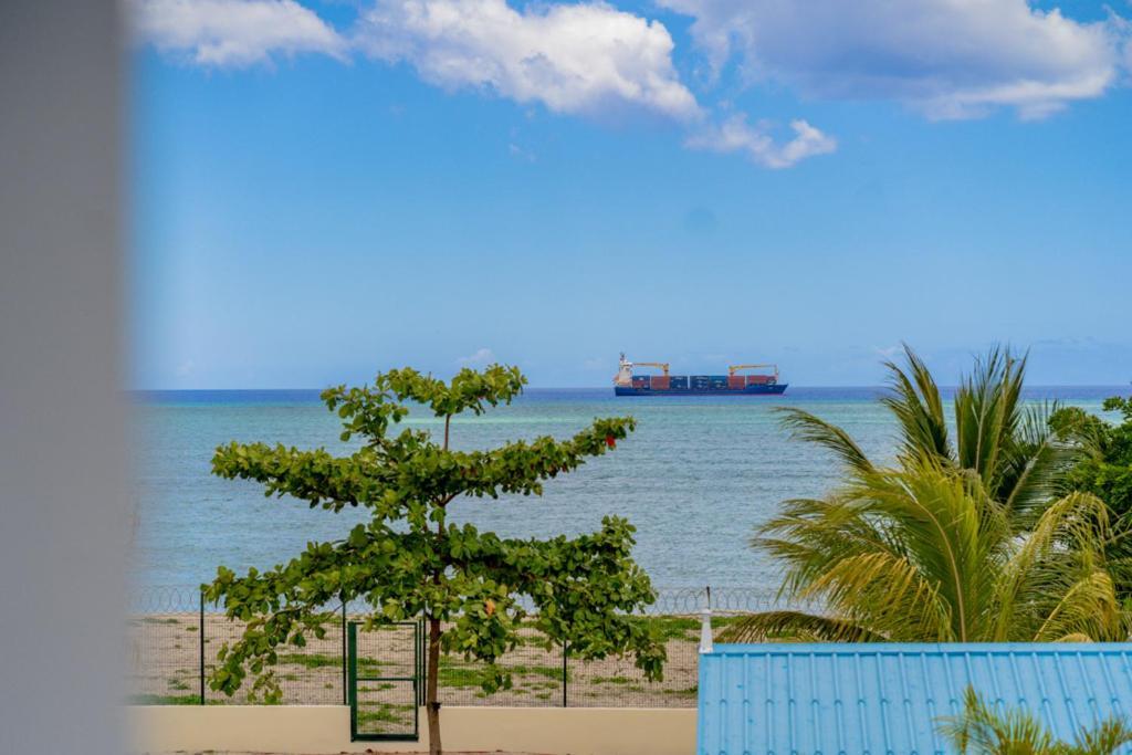 Stella Marris Beachfront Villa Pointe aux Sable Εξωτερικό φωτογραφία