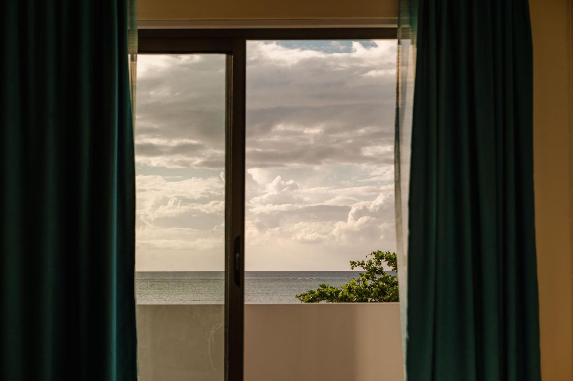 Stella Marris Beachfront Villa Pointe aux Sable Εξωτερικό φωτογραφία